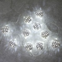 Catena natalizia di palline argentate LED 6000K 1m a Pile